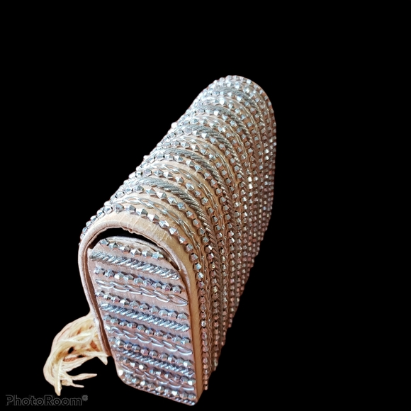 NWT Peach Embroidered Box Clutch - Picture 6 of 10